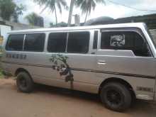 Nissan Vyg Caravan 1982 Van