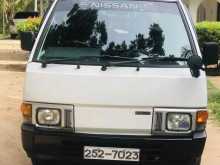 Nissan WHITE 1993 Van