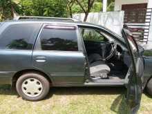 Nissan Wind Road 2001 Car