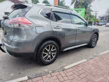 https://riyasewana.com/uploads/nissan-x-taril-21655294803.jpg