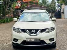 Nissan X-Trail 2015 SUV