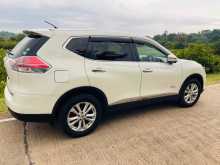 https://riyasewana.com/uploads/nissan-x-trail-2015-1510374912913.jpg