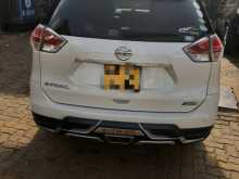 https://riyasewana.com/uploads/nissan-x-trail-2015-1821105612642.jpg