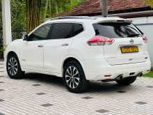 https://riyasewana.com/uploads/nissan-x-trail-2015-2316003112293.jpg