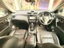 https://riyasewana.com/uploads/nissan-x-trail-2015-2710444912402.jpg