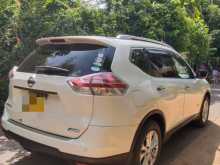 https://riyasewana.com/uploads/nissan-x-trail-2015-2722553312572.jpg