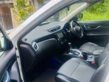 https://riyasewana.com/uploads/nissan-x-trail-2015-49435612143.jpg