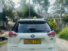 https://riyasewana.com/uploads/nissan-x-trail-2015-49435612402.jpg