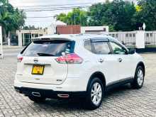 https://riyasewana.com/uploads/nissan-x-trail-2015-98021812733.jpg