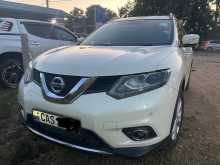 Nissan X-Trail Jeep 2016 SUV