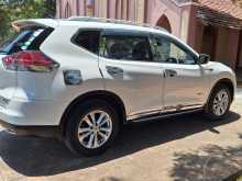 https://riyasewana.com/uploads/nissan-x-trail-2016-2210003812284.jpg