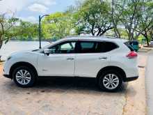 https://riyasewana.com/uploads/nissan-x-trail-2016-518285212492.jpg