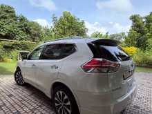 https://riyasewana.com/uploads/nissan-x-trail-2016-819400012242.jpg