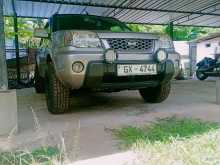 Nissan X-Trail 2001 SUV