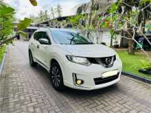 Nissan X-Trail Mode Premier 2015 SUV