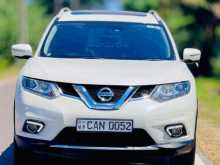 Nissan X-TRAIL 2015 SUV