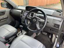 https://riyasewana.com/uploads/nissan-x-trail-facelift-2006-1312304212074.jpg