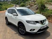 Nissan X-trail Hybrid 2015 SUV