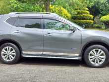 https://riyasewana.com/uploads/nissan-x-trail-hybrid-2016-198111512503.jpg
