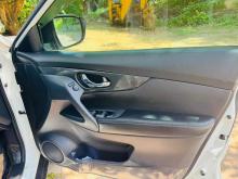 https://riyasewana.com/uploads/nissan-x-trail-t32-1415553224923.jpg