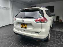 https://riyasewana.com/uploads/nissan-x-trail-t32-19210692.jpg