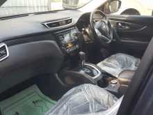 https://riyasewana.com/uploads/nissan-x-trail-t32-2015-1220521812103.jpg
