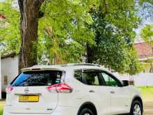 https://riyasewana.com/uploads/nissan-x-trail-t32-2072952476.jpg