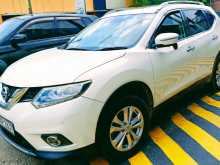 https://riyasewana.com/uploads/nissan-xtrail-2015-614035312043.jpg