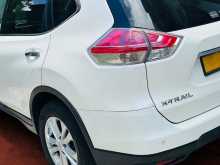 https://riyasewana.com/uploads/nissan-xtrail-2016-2621123612301.jpg