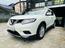 Nissan X-Trail Premium 4WD 2015 SUV