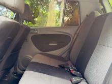 https://riyasewana.com/uploads/perodua-viva-elite-311009456616.jpg