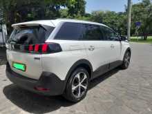 https://riyasewana.com/uploads/peugeot-5008-2019-612354312032.jpg