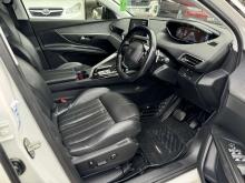 https://riyasewana.com/uploads/peugeot-5008-gt-13910386056.jpg