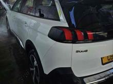 https://riyasewana.com/uploads/peugeot-5008-gt-1519215624491.jpg
