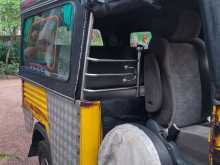 https://riyasewana.com/uploads/piaggio-ape-21635304152.jpg