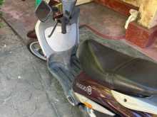 https://riyasewana.com/uploads/piaggio-berverly-1521340613713.jpg