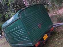 https://riyasewana.com/uploads/piaggio-delevery-van-2011-3118280212592.jpg