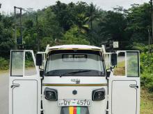 https://riyasewana.com/uploads/piaggio-dilivery-truck-2019023624582.jpg