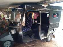 https://riyasewana.com/uploads/piaggio-piaggio-21438014553.jpg