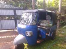 Piaggio Piaggio 2011 Three Wheel