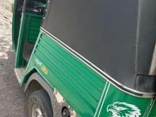 https://riyasewana.com/uploads/piaggio-piaggio-23846186025.jpg