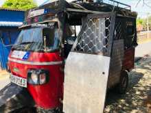 https://riyasewana.com/uploads/piaggio-three-wheeler-52109354673.jpg