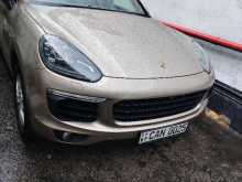 https://riyasewana.com/uploads/porsche-cayenne-2015-22731284081.jpg