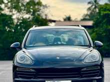 Porsche Cayenne S 2011 SUV