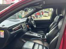 https://riyasewana.com/uploads/porsche-macan-2015-719365212903.jpg