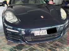 Porsche Panamera 2013 Car