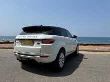 https://riyasewana.com/uploads/range-rover-evoque-cbf-2018-2520411112742.jpg
