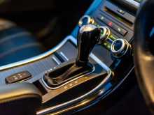 https://riyasewana.com/uploads/range-rover-sport-5-0-2011-2022060012494.jpg