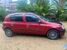 Renault Clio 2000 Car