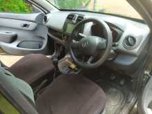 https://riyasewana.com/uploads/renault-kwid-1492005575.jpg